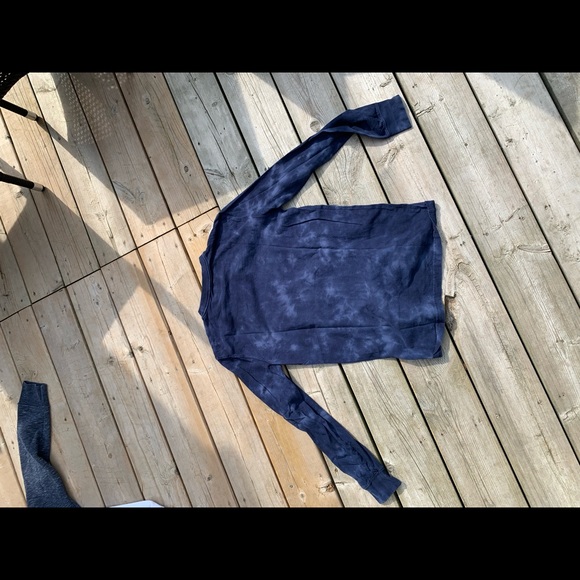 American Eagle Kids Tie Dye Long sleve - XS - Picture 2 of 2